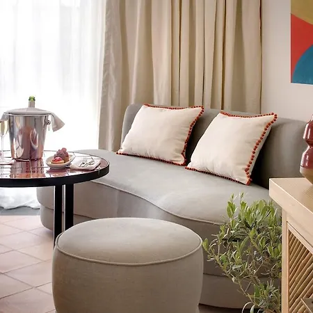 Lou Pinet Hotel