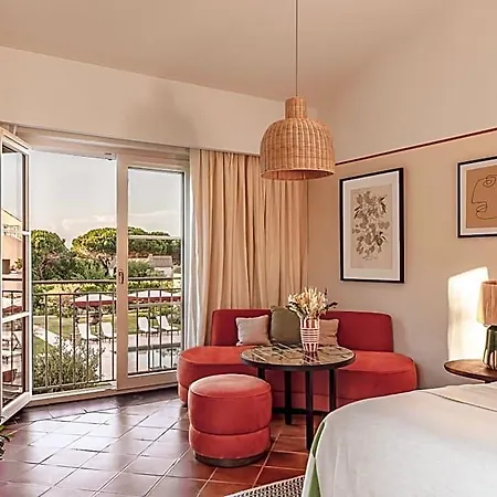 Lou Pinet Hotel 5*